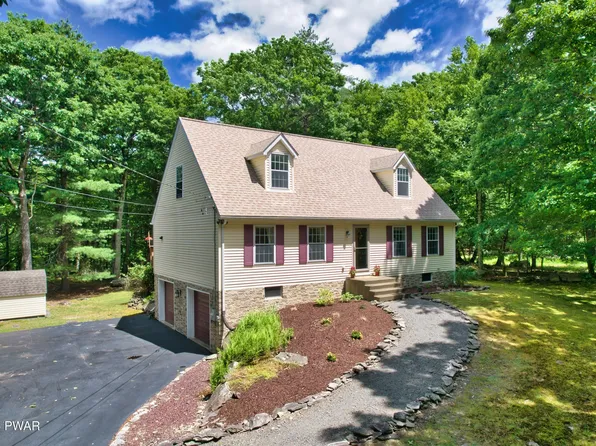 102 Acacia Ct, Milford, PA 18337