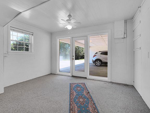 4th image of 113 Cloverdale Rd
