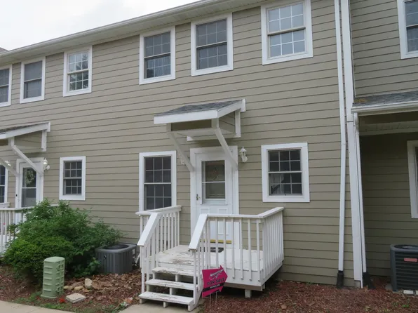 2041 Lisbon Rd APT B, Morris, IL 60450