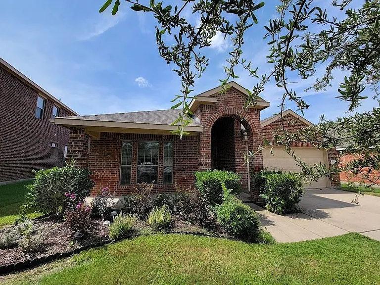130 Meadow Crest Dr — Photo 1