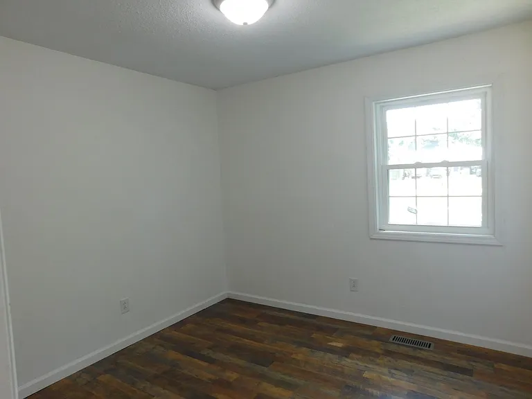 4004 Brandywine Dr — Photo 9