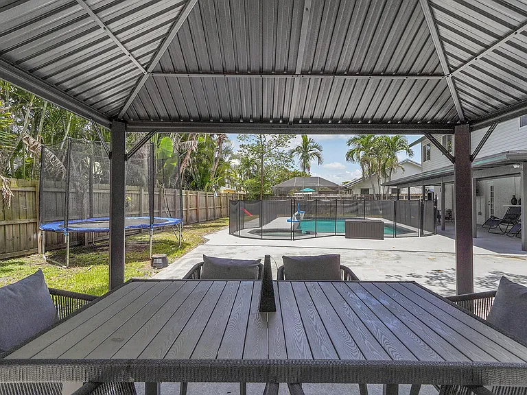 10108 SW 53rd Ct — Photo 41