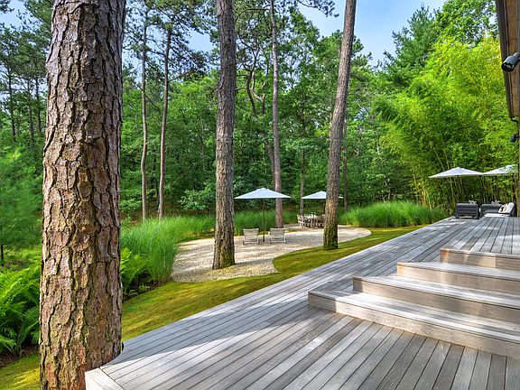 4th image of 3 Rolling Wood Ln