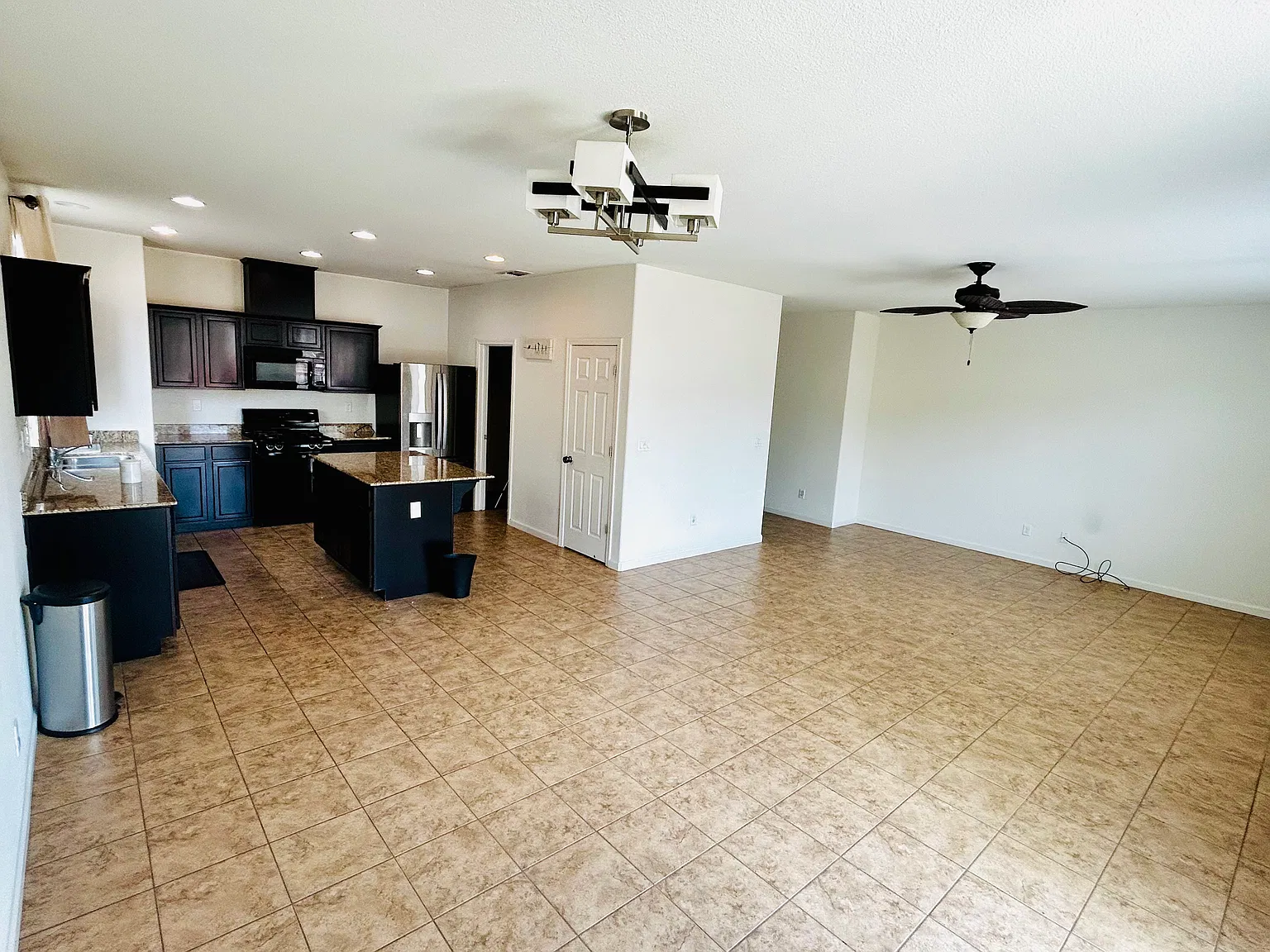 4 bed, 1773 sqft, $2,700 — Photo 3