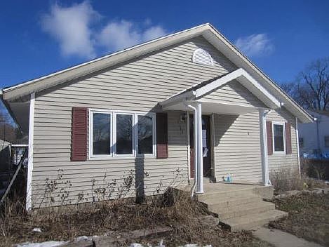 2nd image of 1113 E 8th St