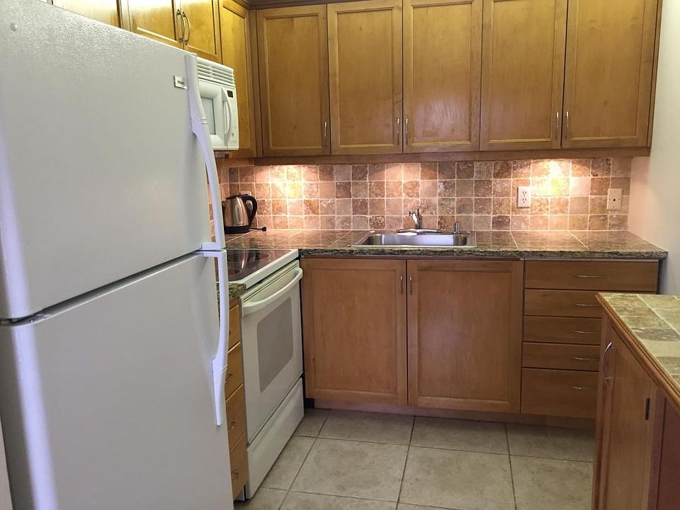 1st image of 171 Kent St #J