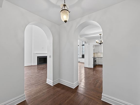 5th image of 350 W 57th St APT 14B