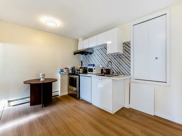 15447 Columbia Ave, White Rock, BC V4B 1K3