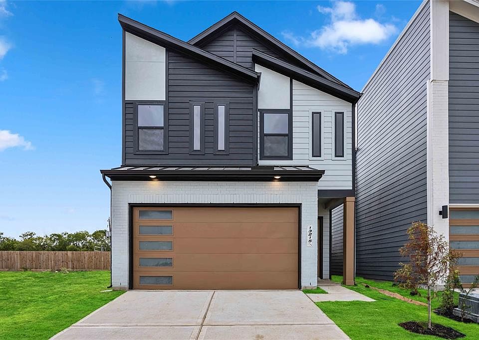1st image of 13215 Moncloa Drive