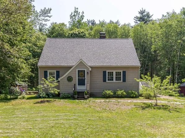 15 Allens Avenue, Lee, NH 03861