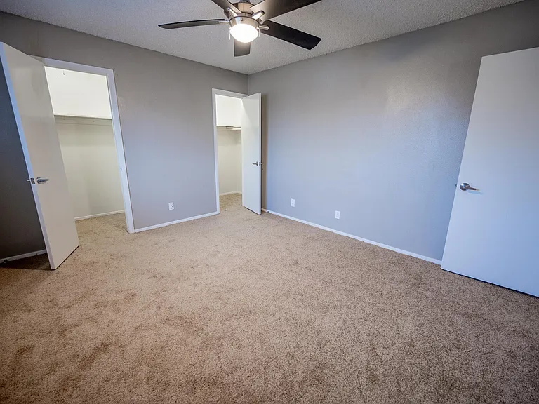 Sunrise Pointe — Photo 22