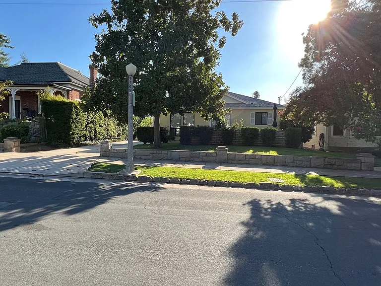 328 S Eureka St — Photo 2