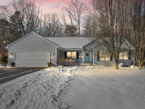 125 Rutherford Ln, Stuarts Draft, VA 24477