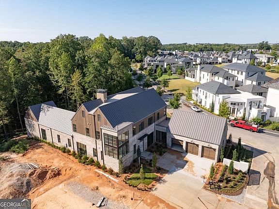 4th image of 110 Reed Way