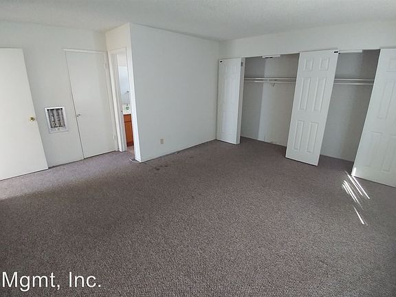 4th image of 2550 Hayes Dr