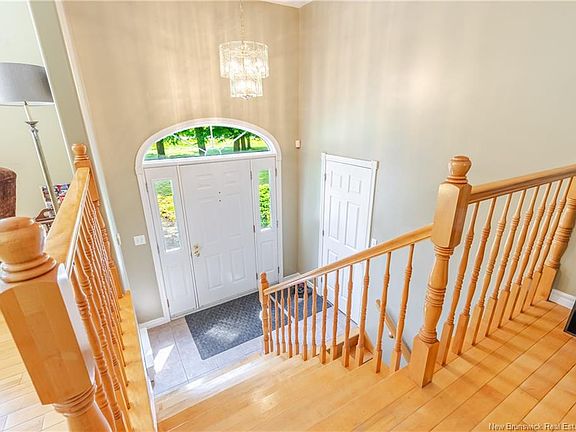 4th image of 100 Rockwood Way