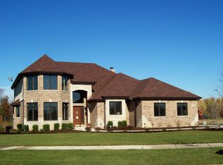 7818 Northwoods Dr, Frankfort, IL 60423