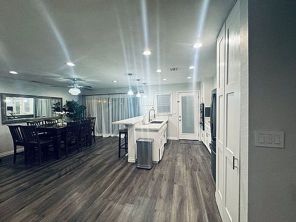2nd image of 2455 Mountain Ave