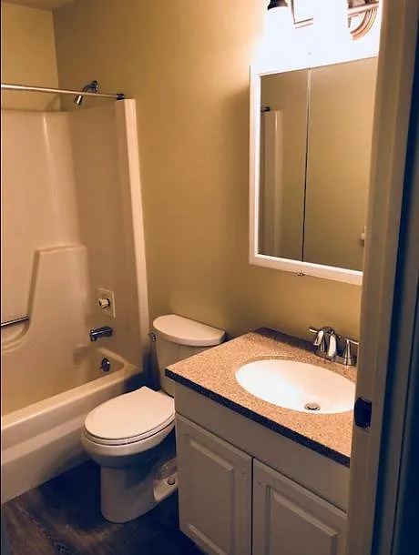 Edinboro Country Square Apartments — Photo 3