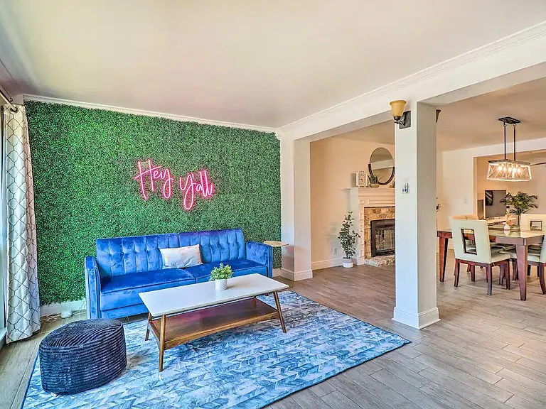 411 Ramble Ln — Photo 2