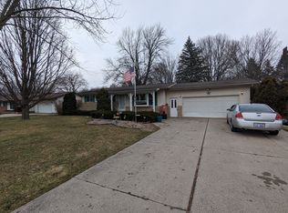 6182 Calkins Rd, Flint, MI 48532