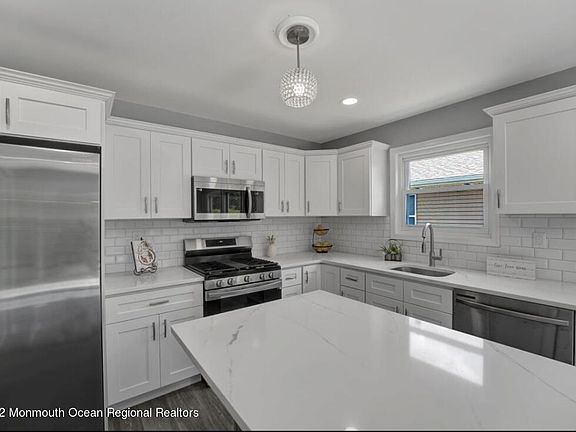 4th image of 241 Cabrillo Blvd