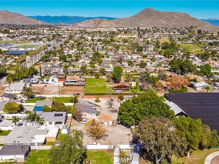 4330 Pacific Ave — Photo 35