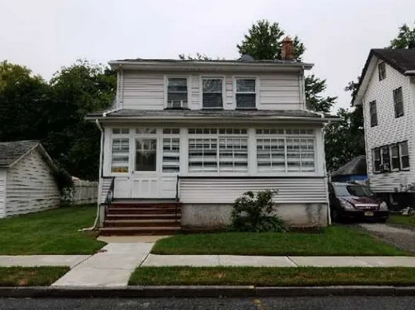 11 Grant Ave, East Orange, NJ 07017
