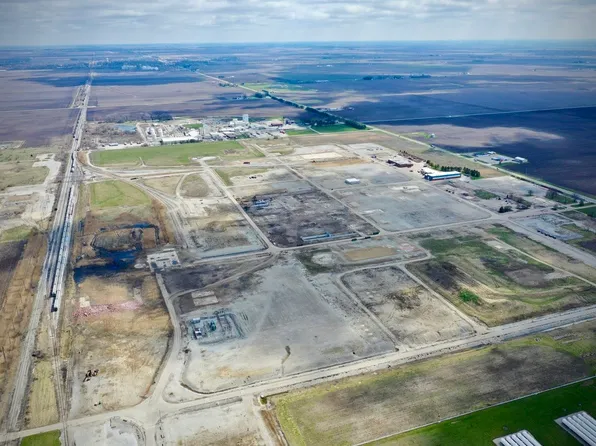 625 E Us Highway 36, Tuscola, IL 61953