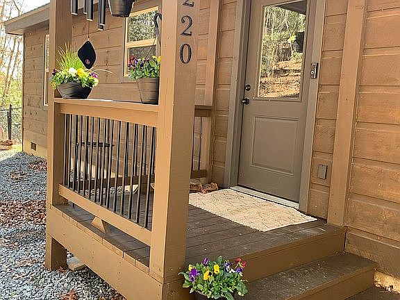 WELCOME, come on in!