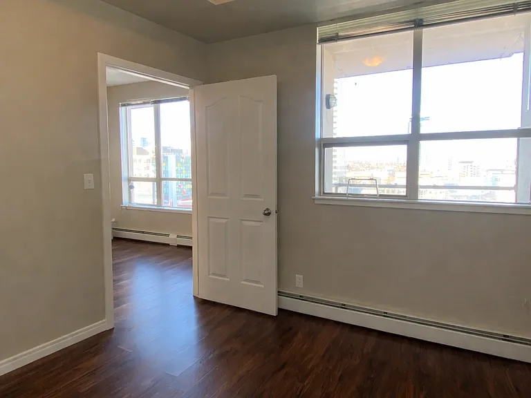 1053 10th St SW #603 — Photo 9