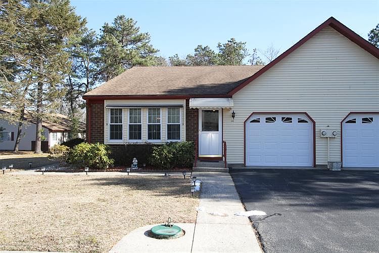 1st image of 1 Pembroke Ln #A