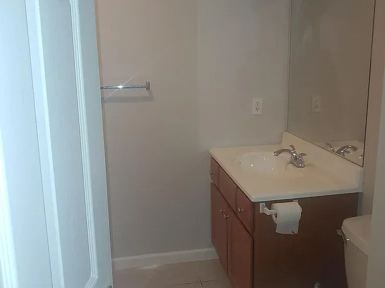 658 S Keyser Ave — Photo 12