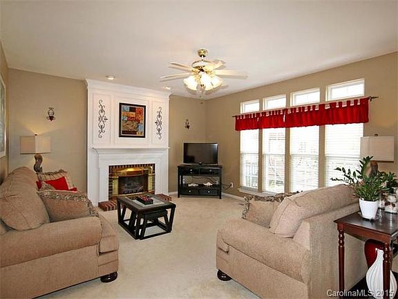 4th image of 271 Chandeleur Dr