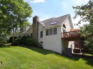 25 Princeton Ct, Basking Ridge, NJ 07920