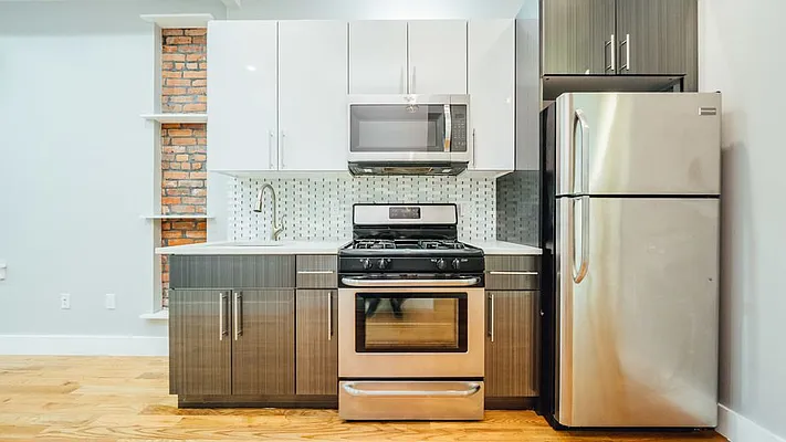 Rented by Nooklyn NYC LLC | media 25