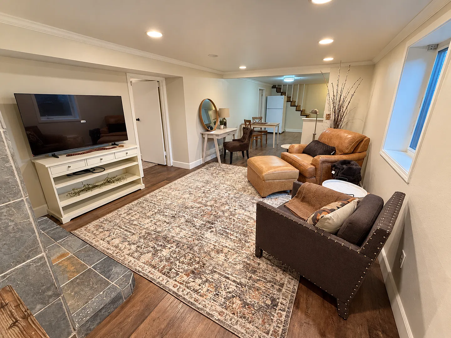 Newly remodeled and furnished 1 bedroom — Photo 1