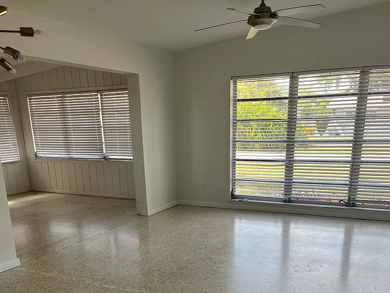 340 Glen Oak Rd — Photo 4