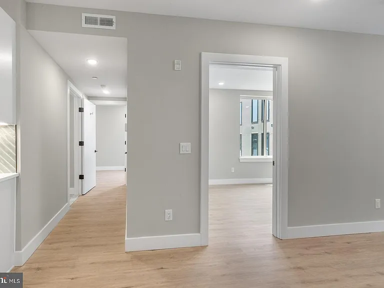1144 Frankford Ave #503 — Photo 7