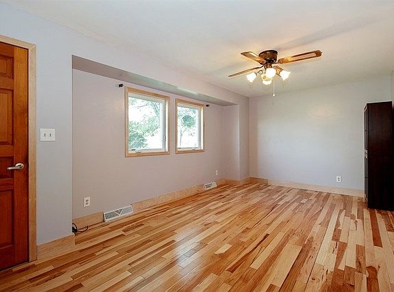 2nd image of 1706 N Shabbona St