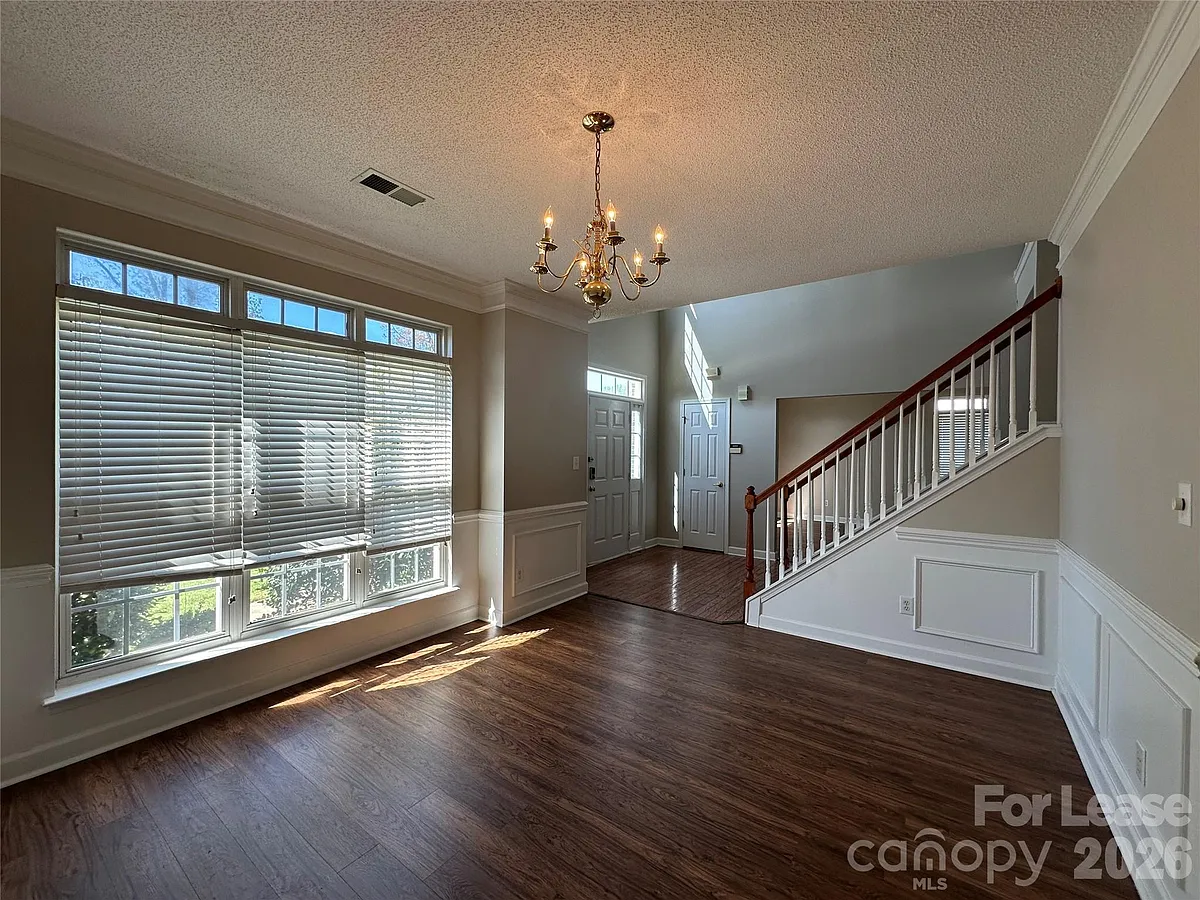 Building Photo - 5650 Berry Ridge Dr