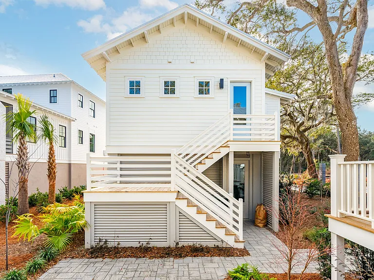 8308 Jack Island Dr — Photo 11