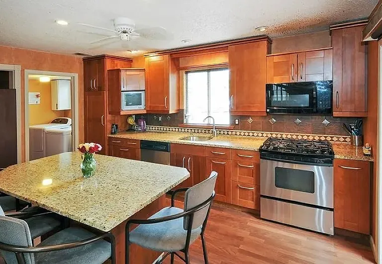 105 Kelly Dr — Photo 16