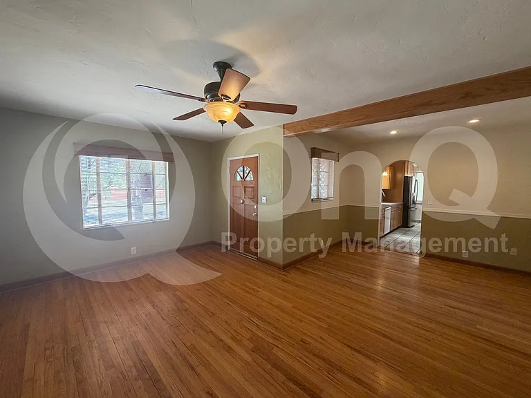 2926 E Waverly St — Photo 33