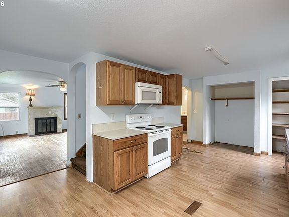 5th image of 3552 NE Everett St