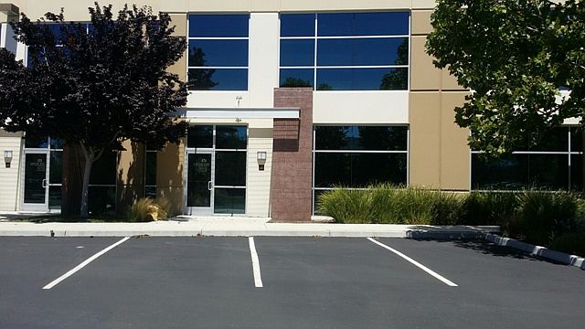 1st image of 47689 Lakeview Blvd