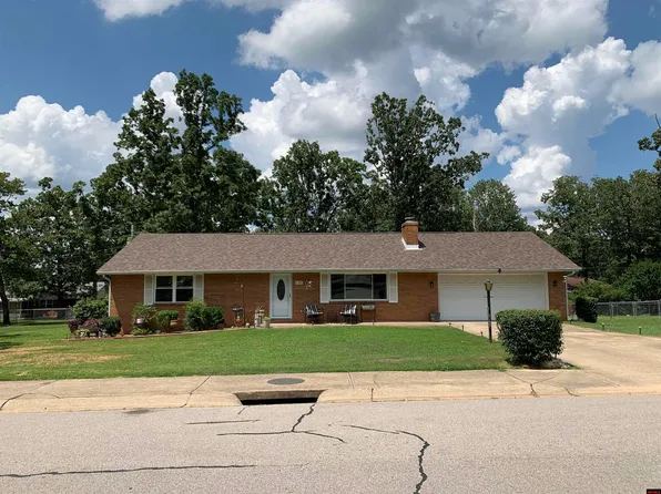 1809 Johns Dr, Mountain Home, AR 72653