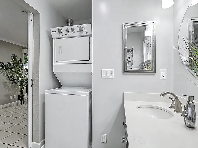 615 Empey Way — Photo 11