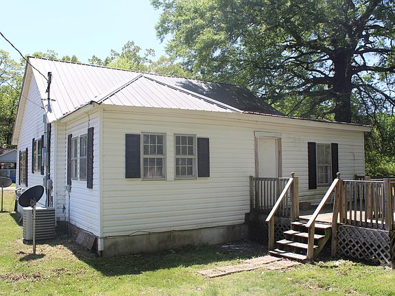 2nd image of 3815 E 6th St