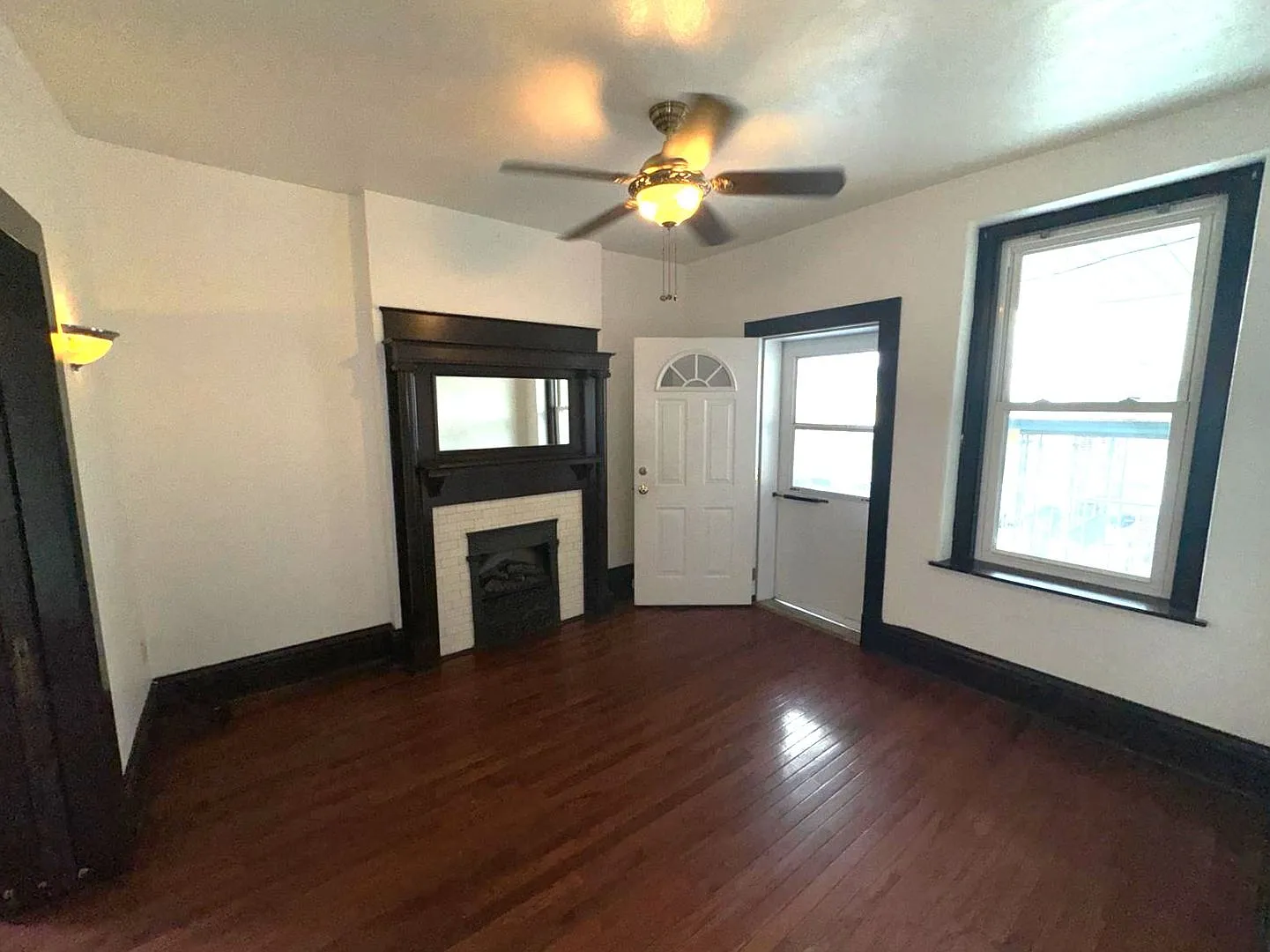 701 Brownsville Rd — Photo 4